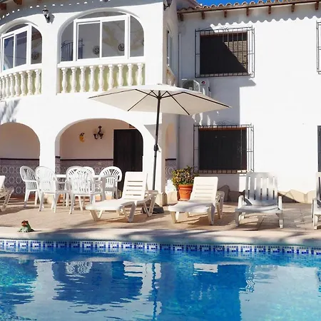 Cerca Playa Y Pueblo Con Piscina Grande Villa *