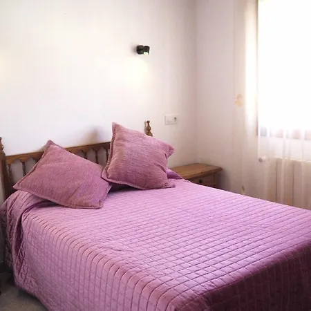 Cerca Playa Y Pueblo Con Piscina Grande Villa